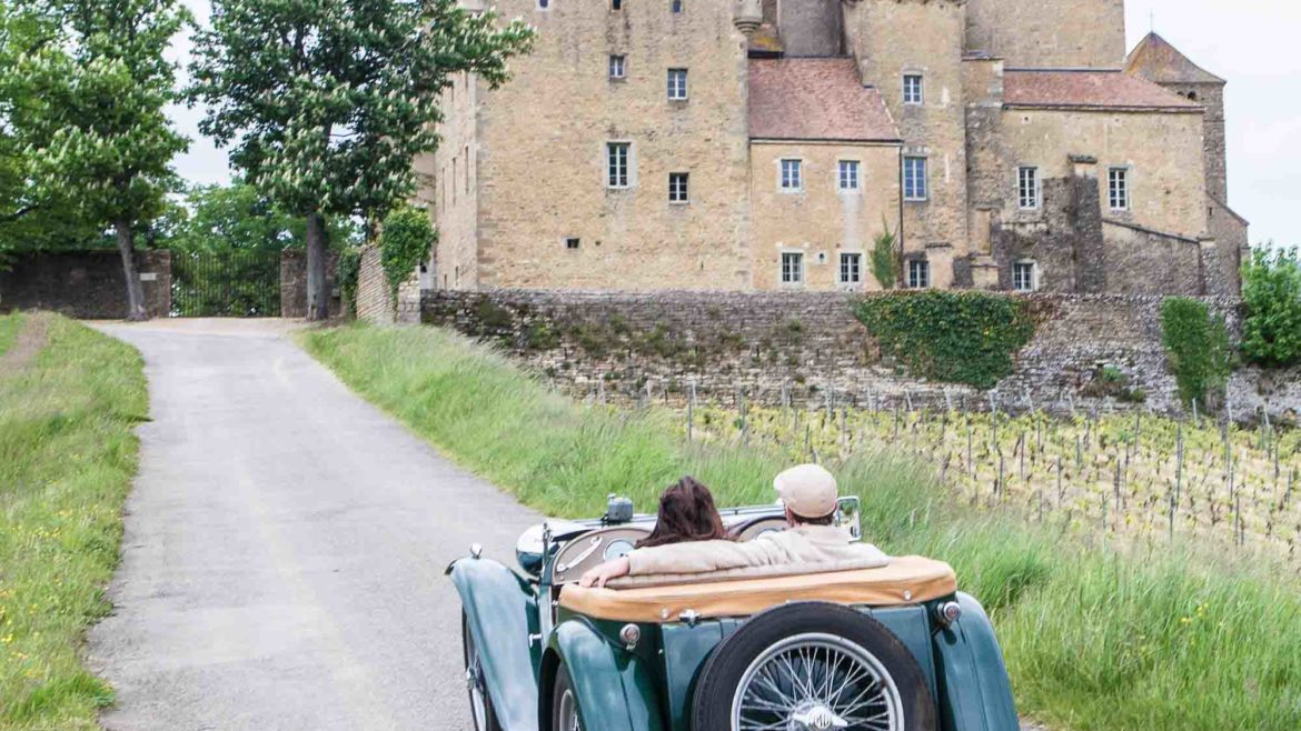 Camping Bourgogne à côté du Château de Pierreclos